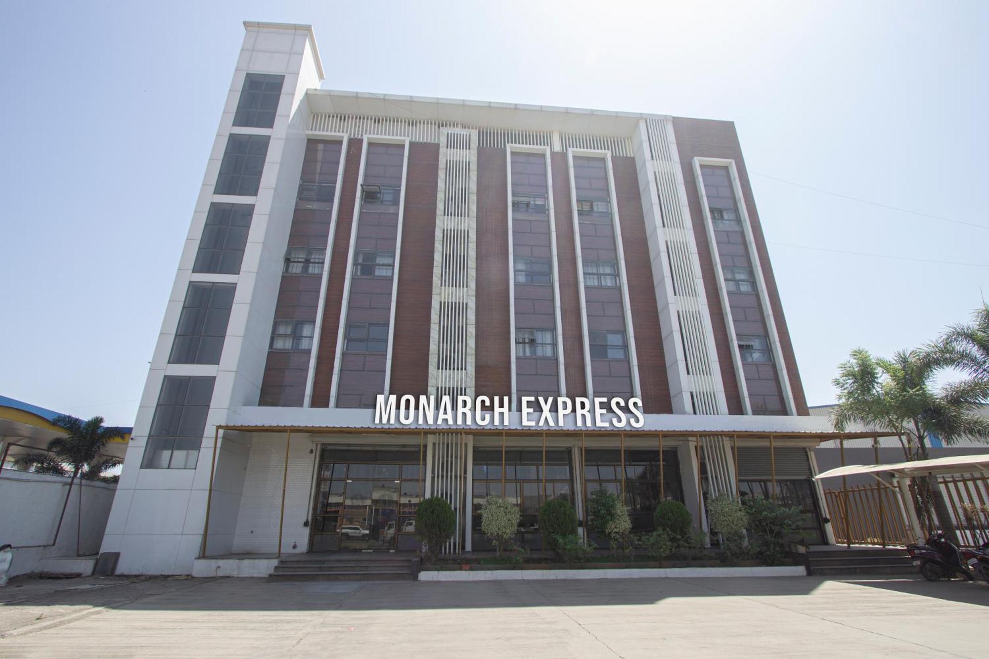 Hotel Monarch Express Chākan Exterior foto